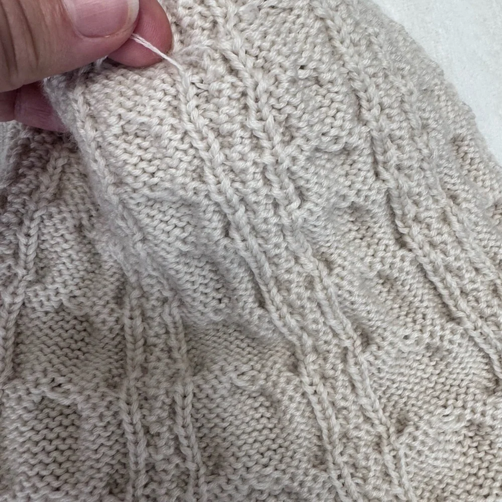 Lululemon.Cozy Cream Knit Beanie